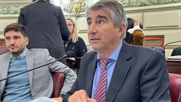 Fabián Bastia preside la Comisión de Presupuesto y Hacienda de la Cámara   