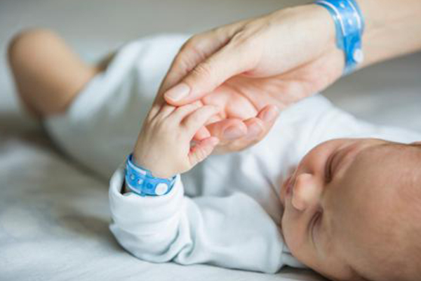 El hospital trabaja para que los bebés nazcan en San Javier 