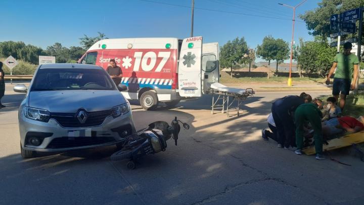 Tres personas en moto sufrieron lesiones tras un accidente en San Javier