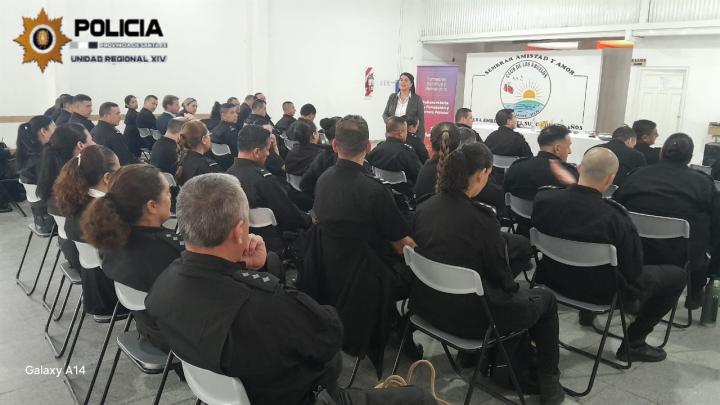 Unidad Regional XIV: capacitación sobre ceremonial y protocolo policial