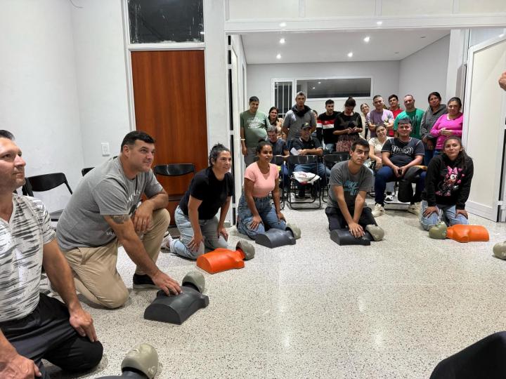 Jornada de formación en primeros auxilios, RCP y uso de DEA en San Javier 