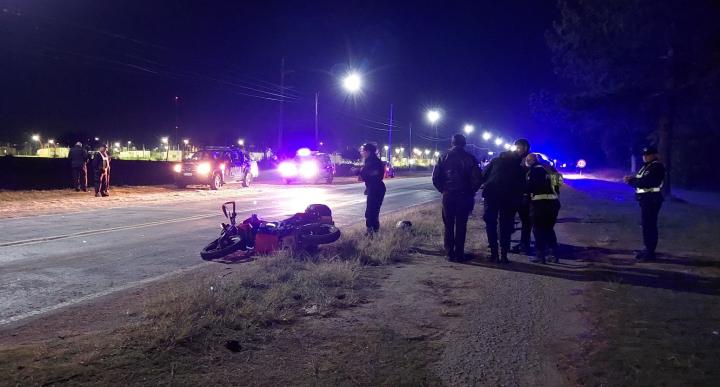 Dos motos chocaron en la Ruta N°1 cuando empezó la lluvia esta madrugada