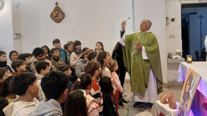 Santuario San Francisco Javier celebra la misa de los niños 