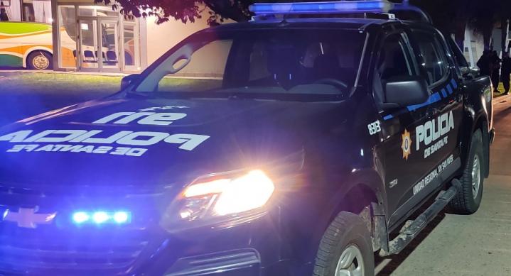 San Javier: se atrincheró, se roció con alcohol y amenazaba con un machete a la policía