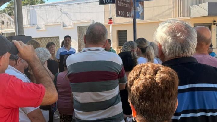 Helvecia: Intendente y Senador se reunieron con vecinos para abordar la inseguridad