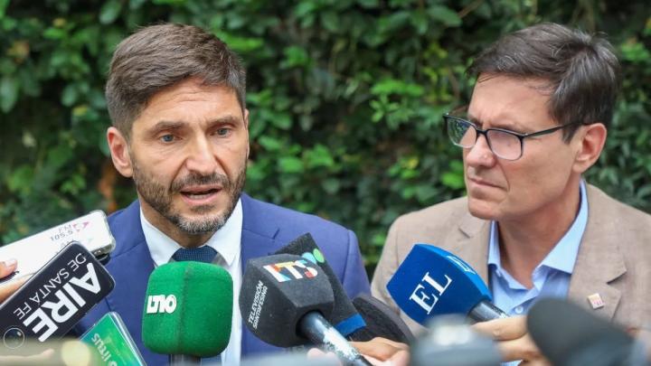 Pullaro sostiene que las clases comenzarán a tiempo y sin pérdida salarial