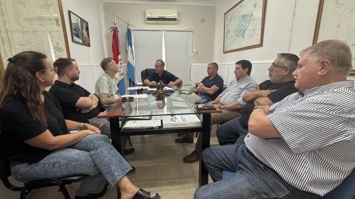 Avanzan gestiones para fortalecer el sistema de agua potable en Cayastá