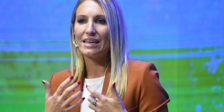 Pullaro designa a Virginia Coudannes como vocera del gobierno de Santa Fe