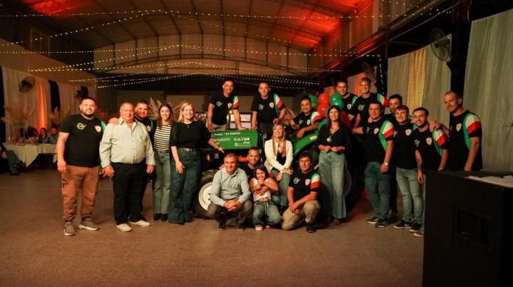 El Club El Halcón celebró un nuevo aniversario con fuerte acompañamiento político