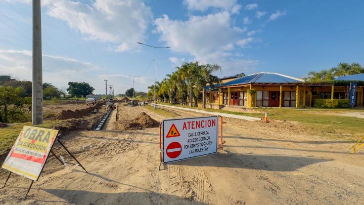 Cayastá inició la construcción de cordón cuneta en uno de los principales accesos a los complejos turísticos