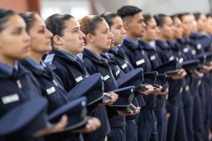 Santa Fe busca sumar 1.400 nuevos policías y ofrece becas