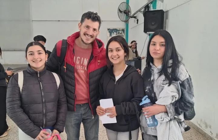 Destacada participación de la EESO N° 313 en las Olimpiadas de Filosofía: una estudiante clasificó a la instancia provincial