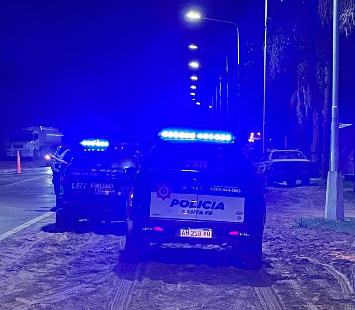Helvecia: dos hermanos tuvieron lesiones graves tras chocar una casilla rodante estacionada