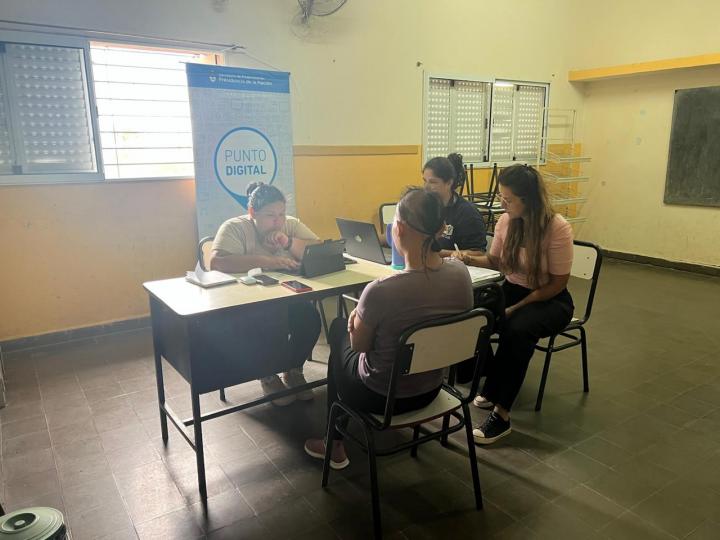 Operativo boleto educativo en Colonia Francesa 