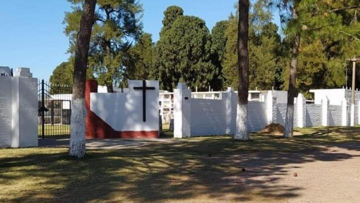 San Javier: actualización de datos de usuarios del cementerio local