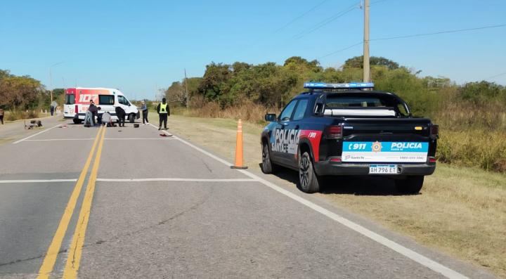 Choque entre camión y moto en Colonia Yatay deja dos heridos