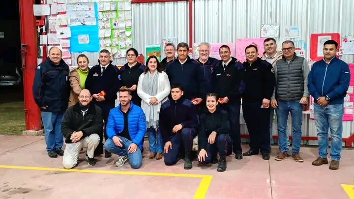 El Municipio acompañó la conmemoración del Día del Bombero Voluntario y reafirmó su compromiso con la institución