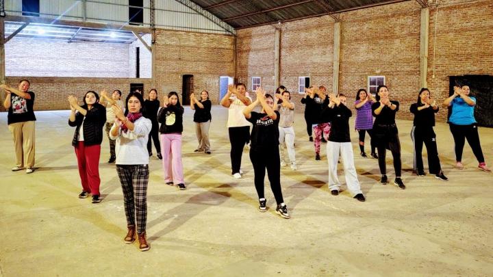 Comenzó el Taller Comunal de Folclore en Colonia Mascías con una destacada convocatoria