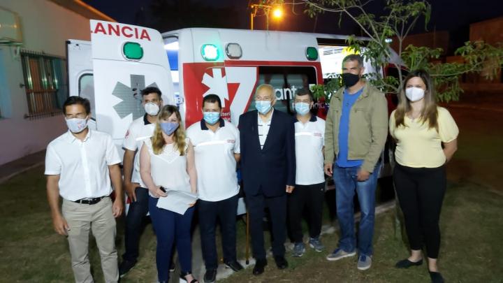 Cayastá: Se hizo entrega de una moderna ambulancia de alta complejidad 