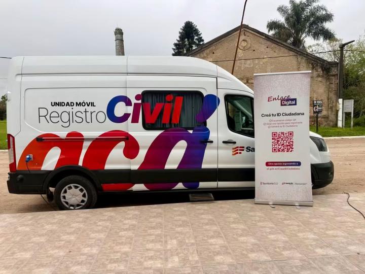 La Unidad Móvil del Registro Civil volvió a Saladero para acercar trámites a la comunidad
