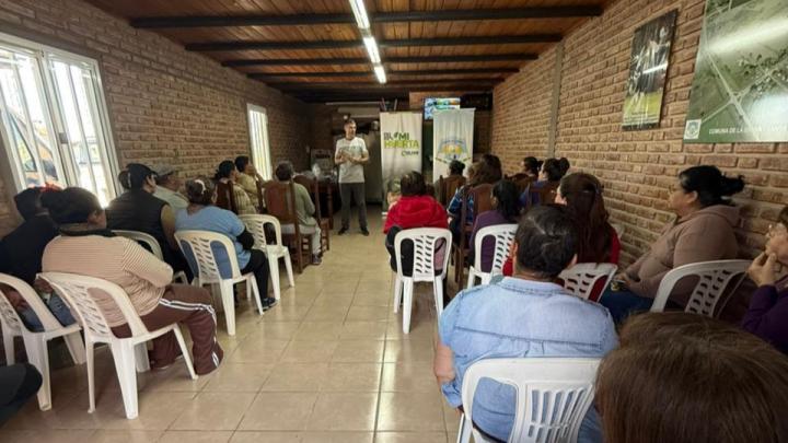 El programa “Mi Huerta” entregó kits de semillas en La Brava