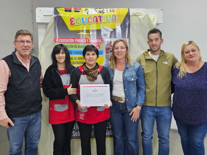 Borla recorrió escuelas de San Justo que recibieron aportes para obras de infraestructura