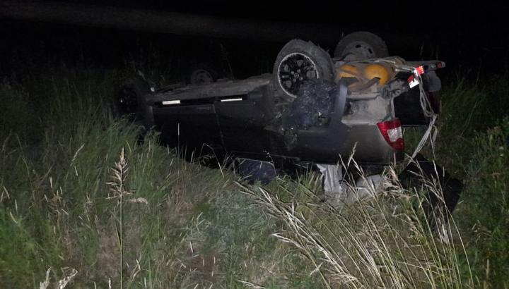 Saladero: Un hombre resultó con lesiones graves al volcar su camioneta 