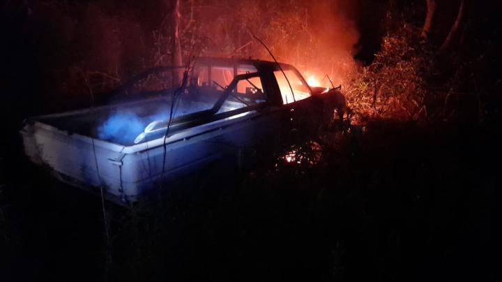 Colonia Teresa: Se incendió una camioneta que ayer había sufrido un accidente 