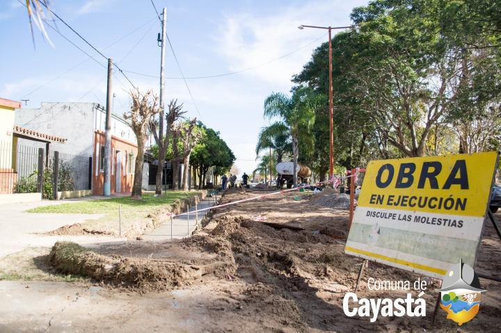 Cayastá sigue sumando más cordón cuneta y mejoras urbanas en la localidad 