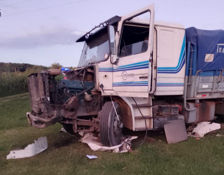 Camionero de Romang se accidentó y despistó en el acceso a San Javier 
