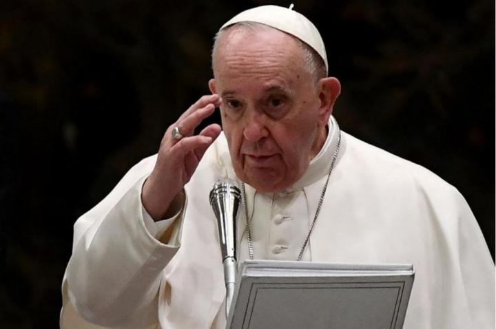 Francisco visitará Canadá y pedirá disculpas por la violencia en internados católicos