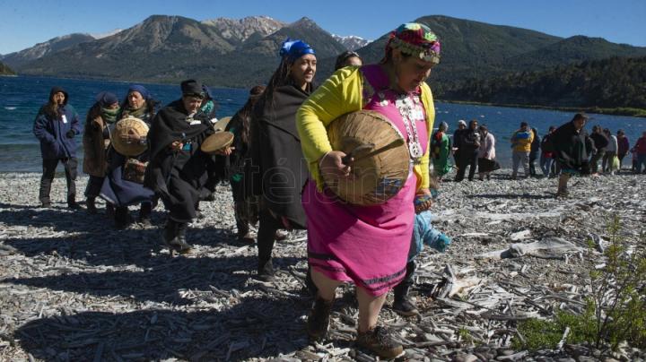 Mujeres mapuches incorporan la mirada de género a sus comunidades