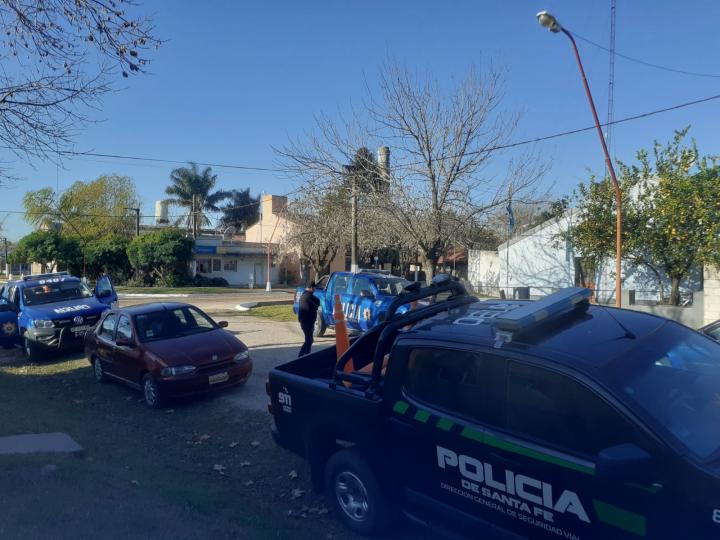 Saladero: Un auto circulaba por la RP N° 1 con licencia de conducir falsificada 