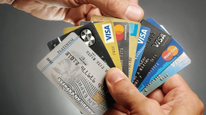 Medios de pago: crece el uso del QR y el débito pero caen 20% las extracciones en cajeros