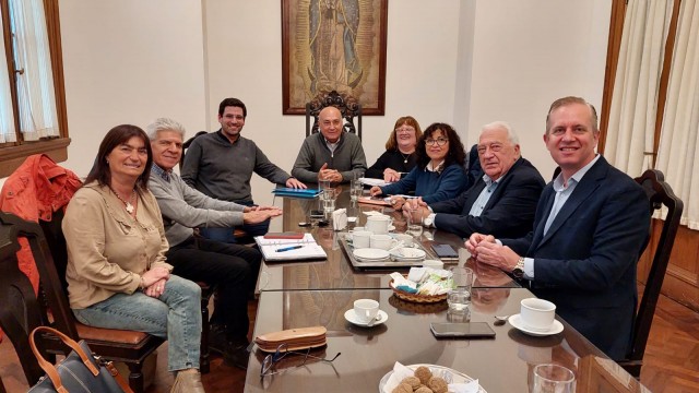 Baucero se reunió con la Junta Arquidiocesana de Educación Católica