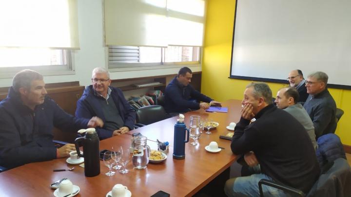 Carlos Kaufmann propició un encuentro entre la Sec. de Recursos Hídricos, el Ministerio de Cultura y la Comuna de Cayastá
