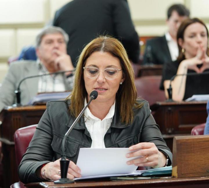 Betina Florito Reclama por los fondos para Discapacidad y Comedores Escolares