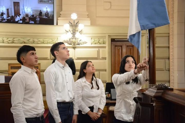 Rodrigo Borla: Se llevó a cabo otra jornada del programa Ciudadanos al Senado con estudiantes del departamento San Justo.