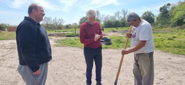 El Senador Baucero recorrió Colonia Teresa y visitó emprendedores locales