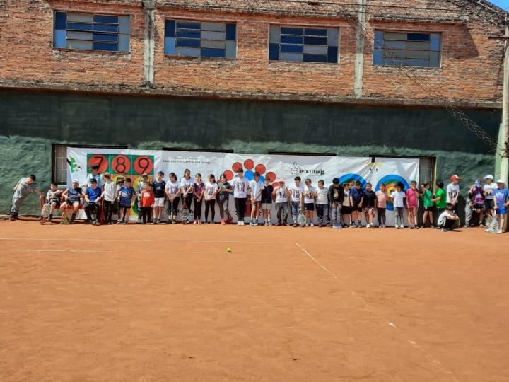 San Javier: Encuentro de Tenis en el Club Central con gran participación