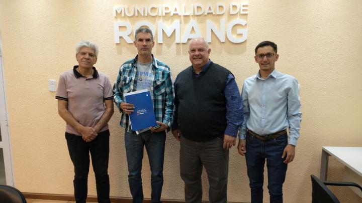 Romang: Firma de convenios para la construcción de veredas en el Barrio Luján
