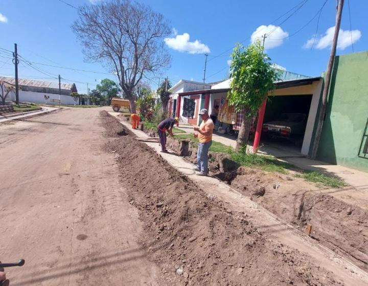 San Javier: Importantes avances en nuevo cordón cuneta y ripio para la zona sur de la ciudad 