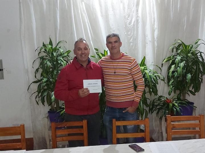 Cayastá: Carlos Kaufmann entregó aportes para la Fiesta Provincial de la Zanahoria