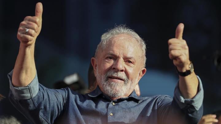 Lula derrotó por una mínima diferencia a Bolsonaro y será nuevamente presidente de Brasil 