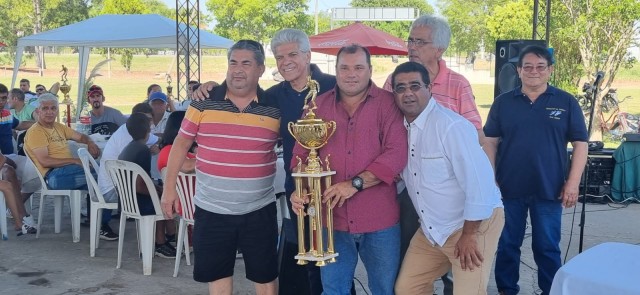 El Senador Baucero participó de la premiación de la liga Senior de fútbol
