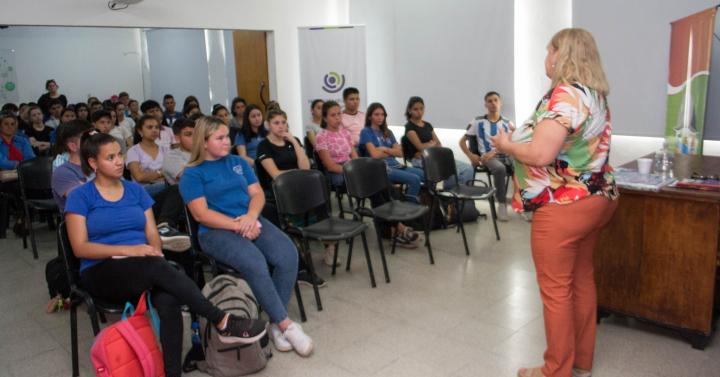 Cayastá: Charla abierta en el marco del Día Internacional de la Eliminación de la Violencia Contra la Mujer