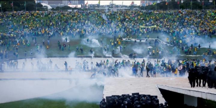 Brasil: Seguidores de Bolsonaro invadieron el Congreso, el Palacio presidencial y la Corte en Brasilia