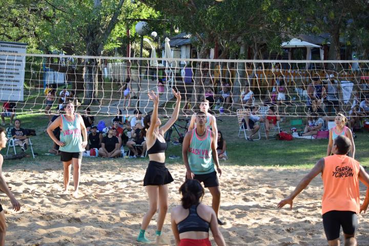 Santa Rosa: Se llevó adelante una exitosa jornada de Beach Voley en el Camping San Antonio