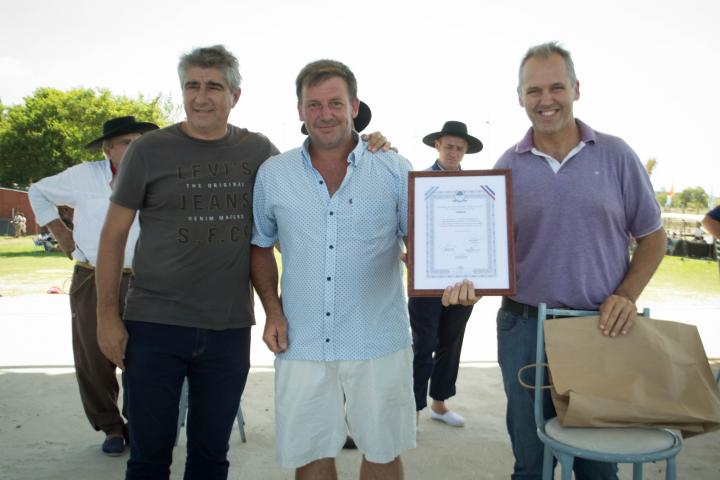 Cayastá: El Presidente Comunal Edgardo Berli participó de la premiación del 1er Festival y Concurso de Asado a la Estaca 