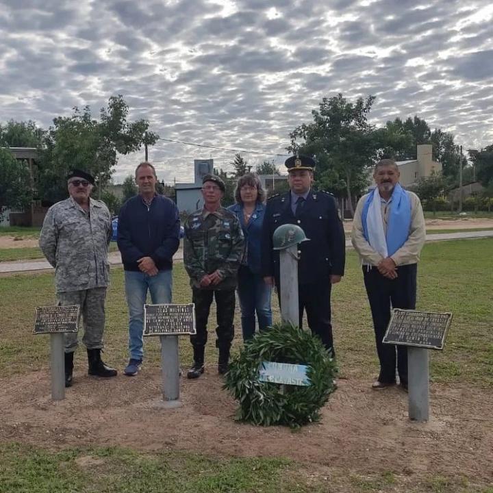 Cayastá: el Presidente Comunal Edgardo Berli encabezó el Acto homenaje a héroes de Malvinas